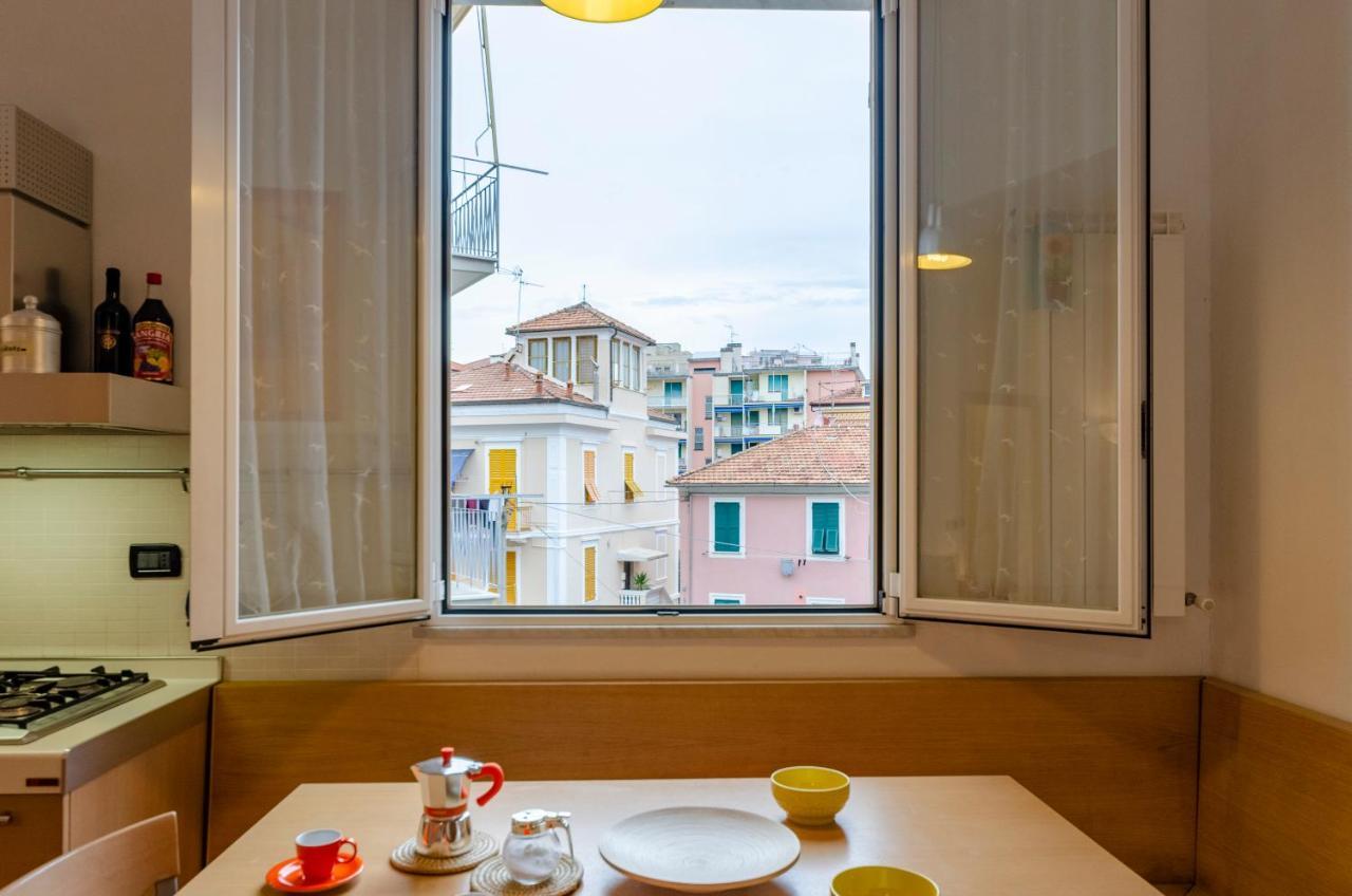 Joivy Apt For 4, Metres From Beach, In 东塞斯特里 外观 照片